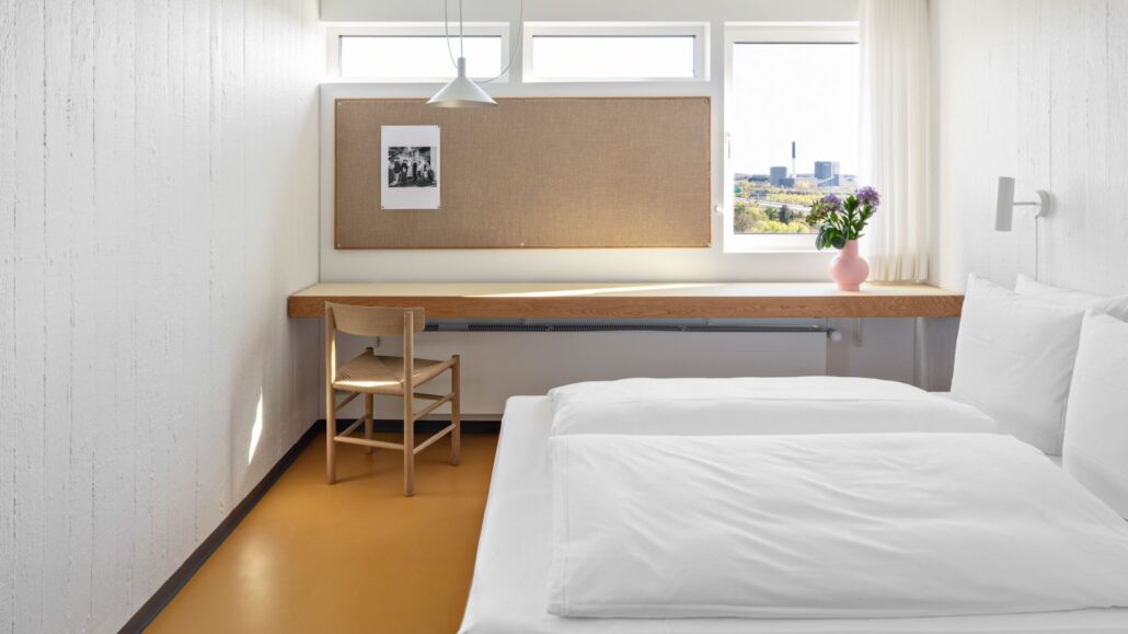 Højhus_dobbletværelse_gul (2)_edited