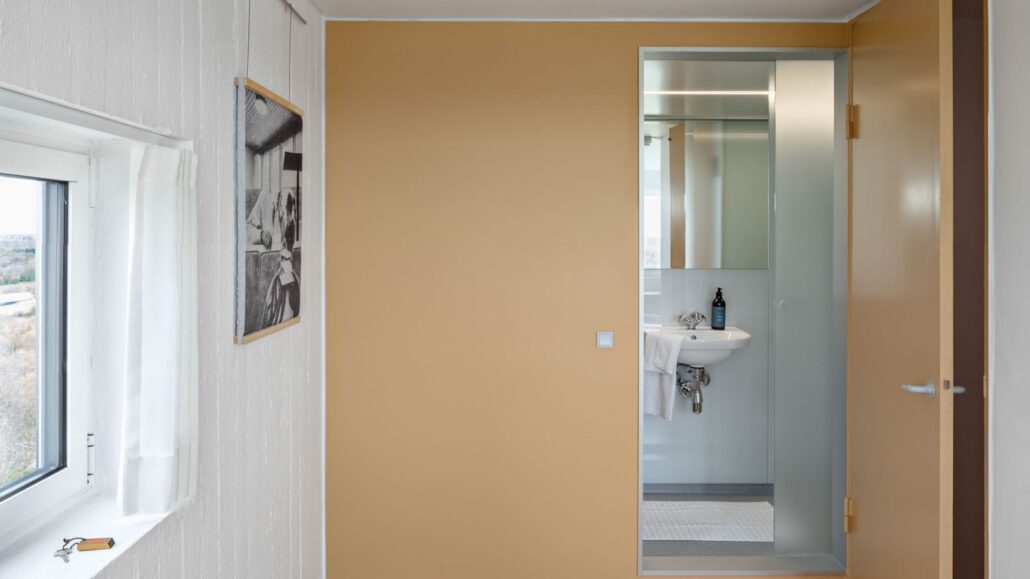 Hotel cover photo carousel 1