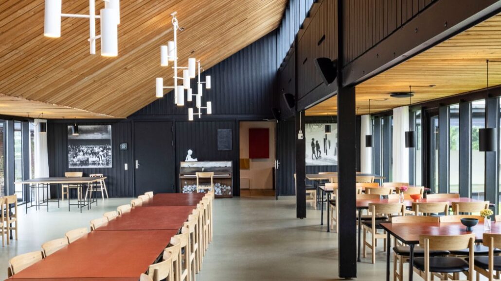 Møder cover photo 1